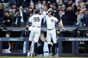 Home 12 Yankees O/U