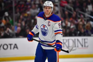 Home 15 Hart Trophy