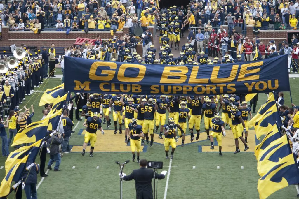 4042332588 7355f16424 k