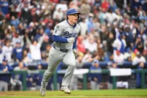 Home 11 MLB