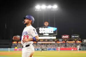 Home 5 Dodgers