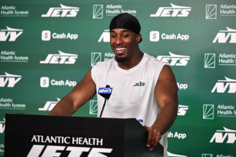 Home 13 New York Jets Running Back Breece Hall