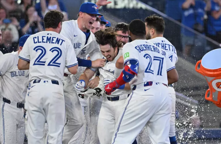Home 8 Blue Jays