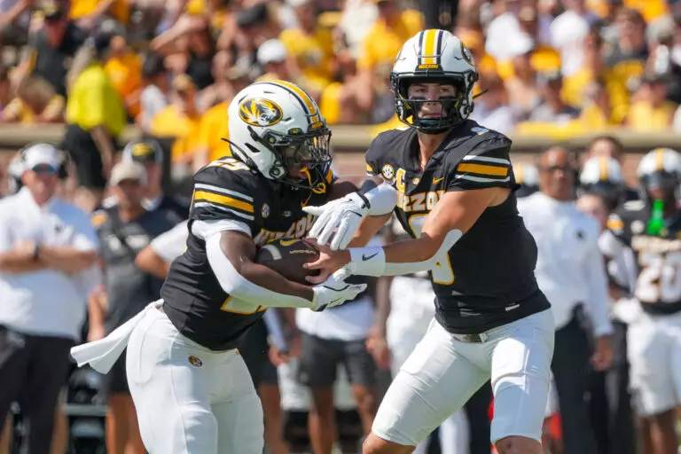 Home 7 top QB-RB duo