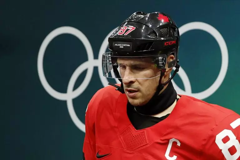 Home 6 Crosby Team Canada