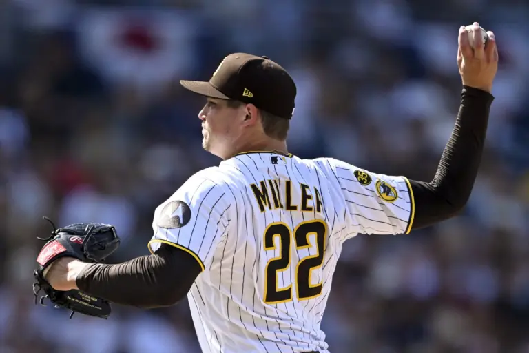 Padres closer