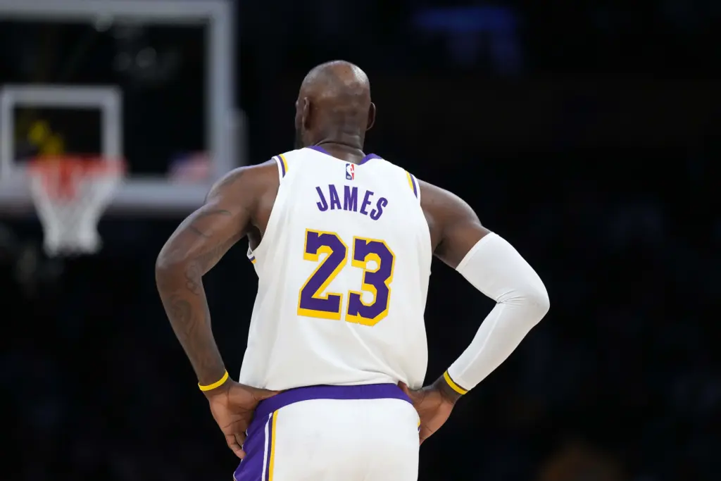 Analyzing the 76ers Signing of LeBron James 3 76ers signing of LeBron James