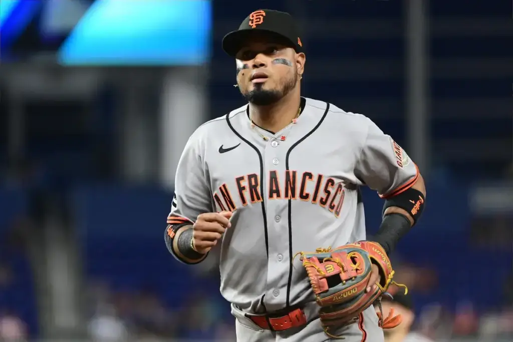 Wheeler Continues To Dominate After Last Year’s Injury; Phillies Make a Splash Trade 1 fwuQRfENoO5x