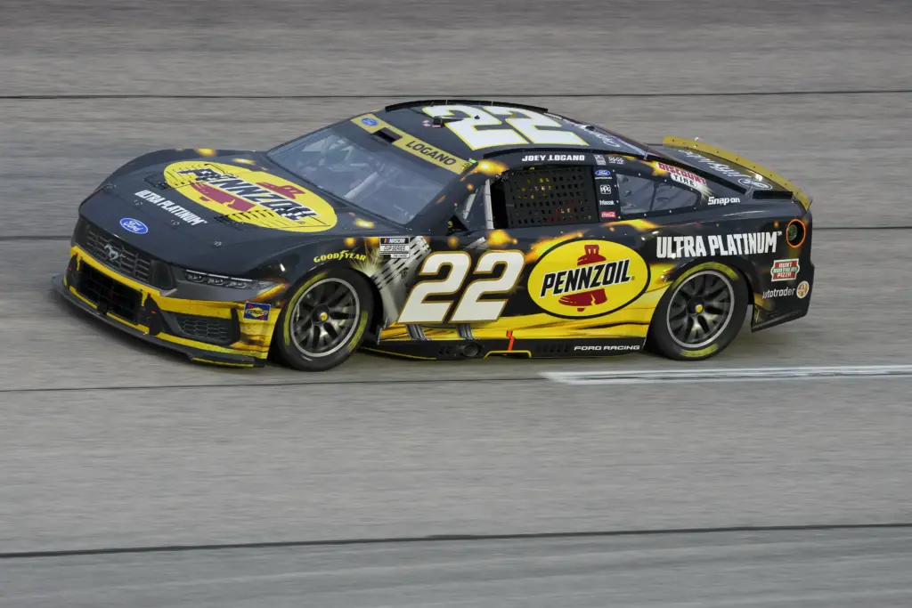 Enjoy Illinois 300 Contenders: Five Drivers to Watch at World Wide Technology Raceway 4 The No. 22 car, one of the top Enjoy illinois 300 contenders, looks to jump into championship contention.