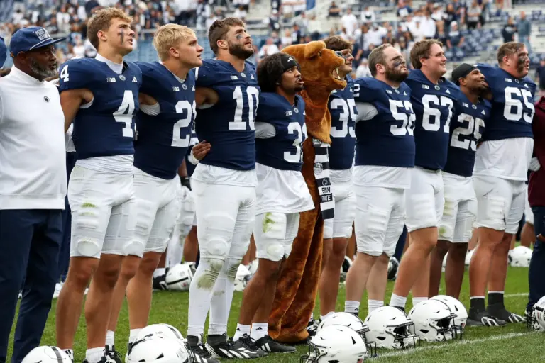 Home 1 Penn State football singing their alma mater following the game against the Buffalo Bulls.