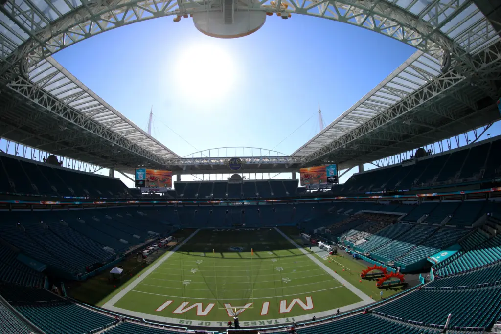 The Chiefs’ Struggles Against Dolphins Raise Questions About Miami’s Sneaky Sideline Advantage 3 Miami sideline advantage