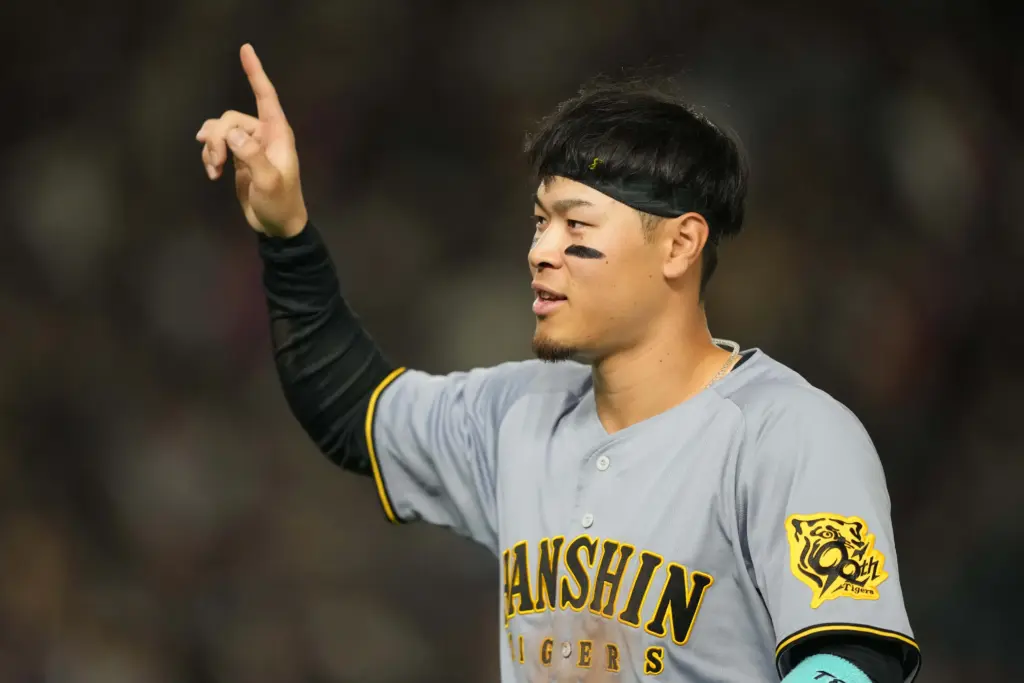 What are some of the top MLB landing spots for Teruaki Sato?