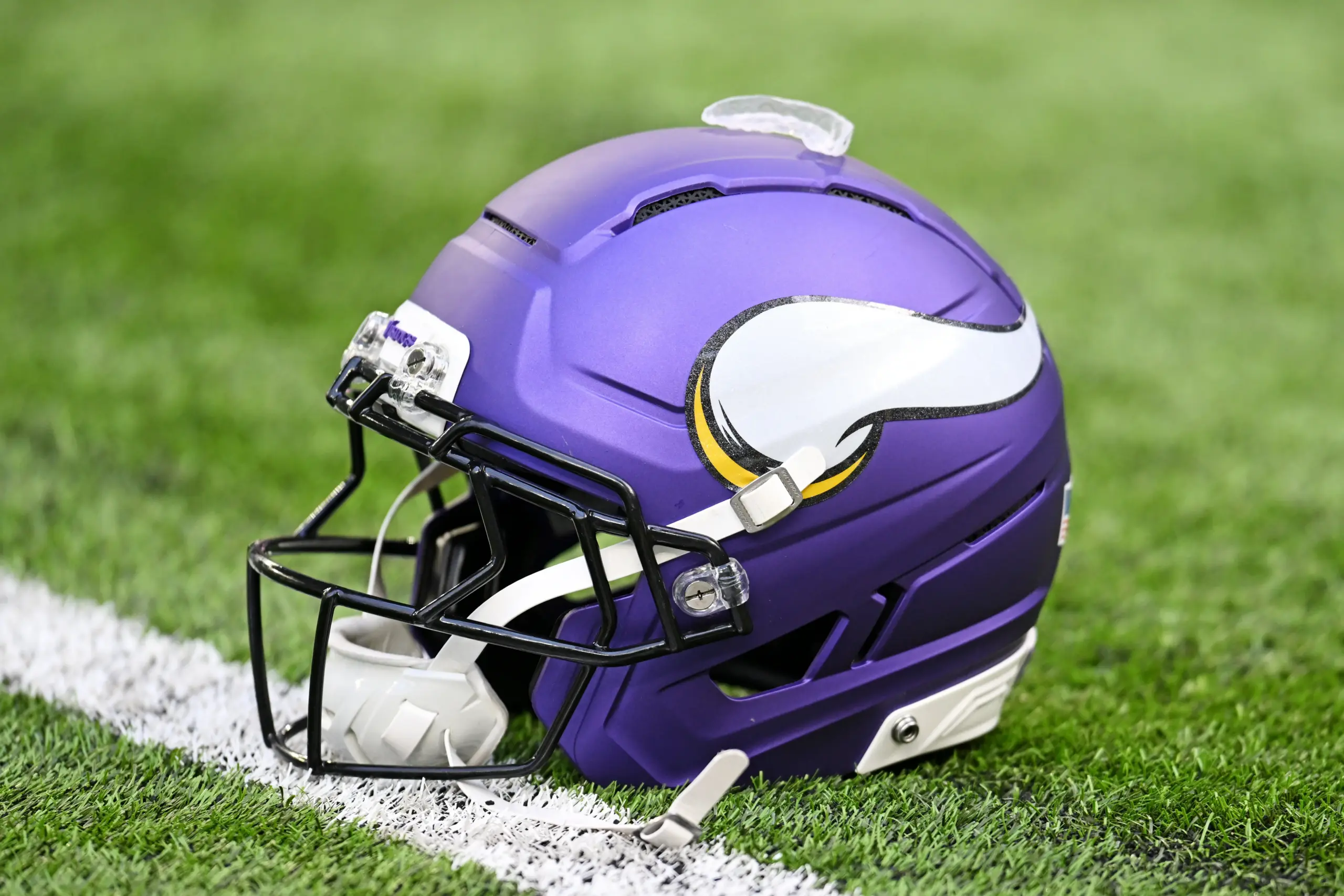 Top 3 Landing Spots for Jonathan Taylor 3 Minnesota Vikings helmet