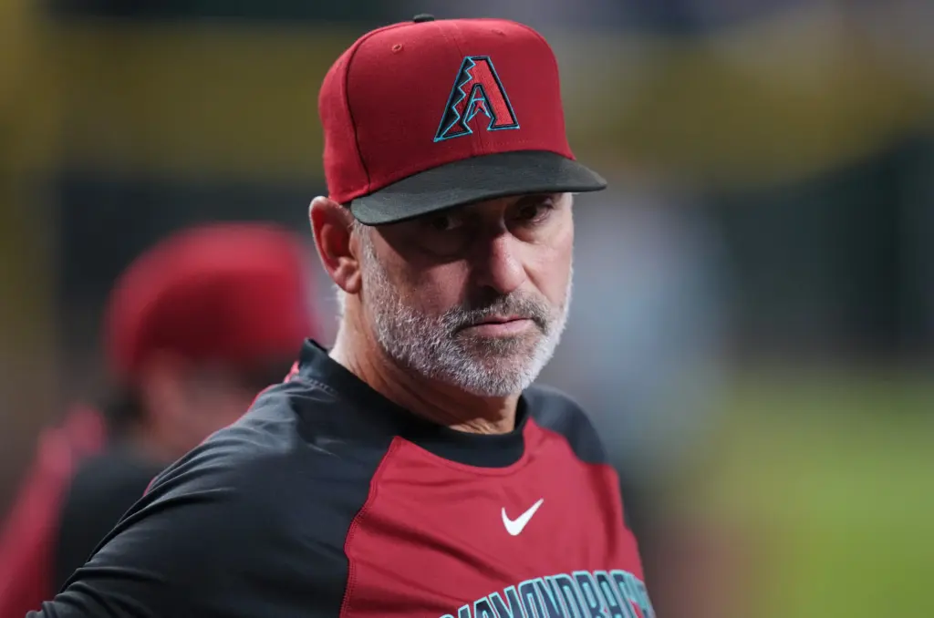 Diamondbacks extending Manager Torey Lovullo