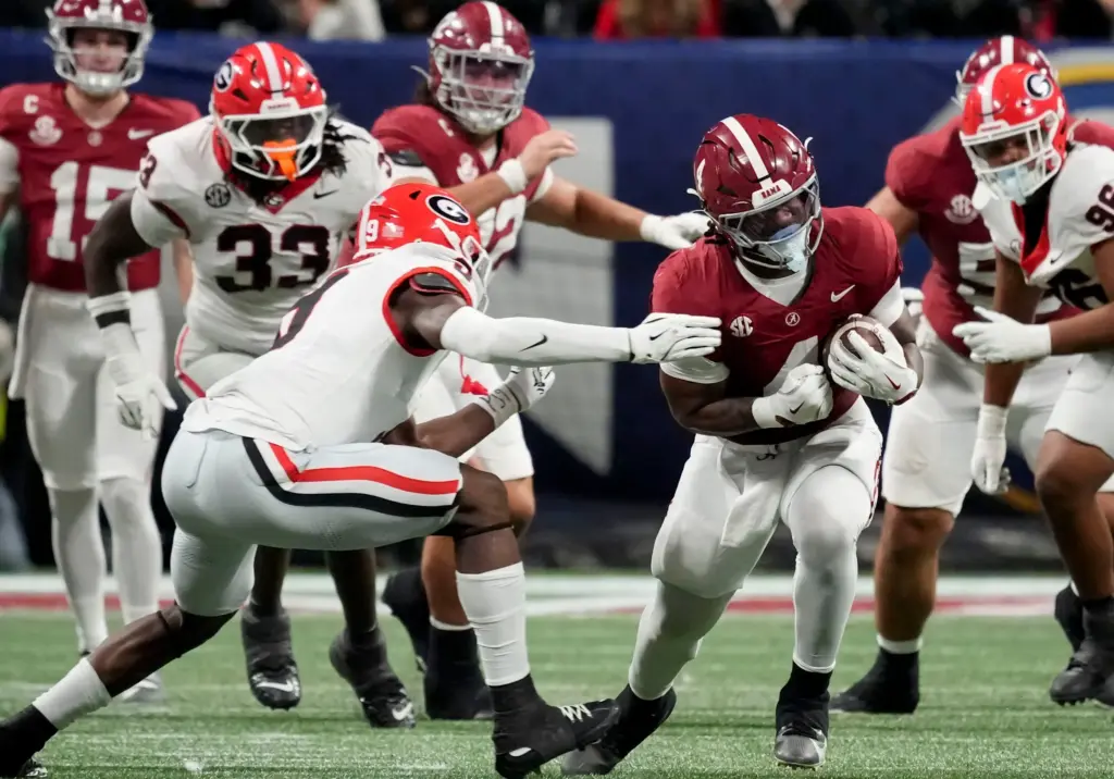 Alabama vs. Georgia: 3 Crimson Tide Stars Who Could Change the Game 3 Daniel Hill carries the ball against Georgia. Hill will be looking for a bounce-back, as he is on of the top Crimson Tide stars to watch this weekend.