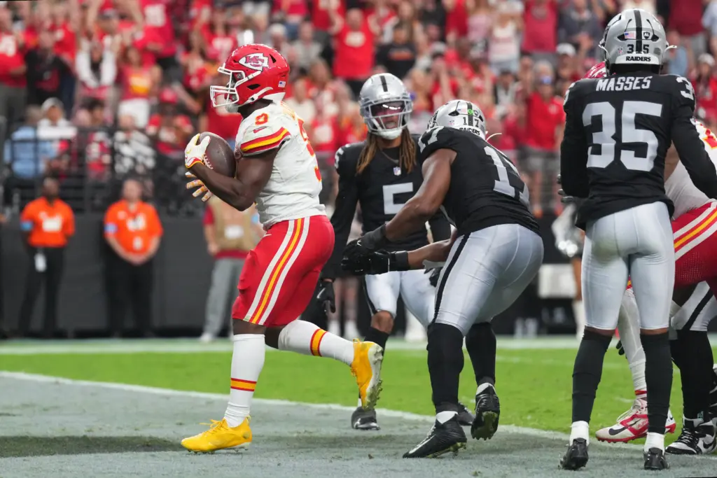 Everyone Expected Mahomes vs. Crosby; Two RBs Had Other Plans 3 Mahomes vs. Crosby