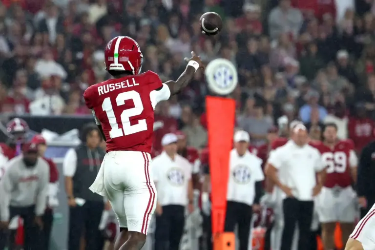 Home 1 Keelon Russell passes the ball during the first quarter against the Georgia Bulldogs. While a loss to Georgia certainly doesn't end Alabama's season, Russell will be the Crimson Tide's key to success moving forward, as Alabama still hopes to win the SEC and make the College Football Playoff.