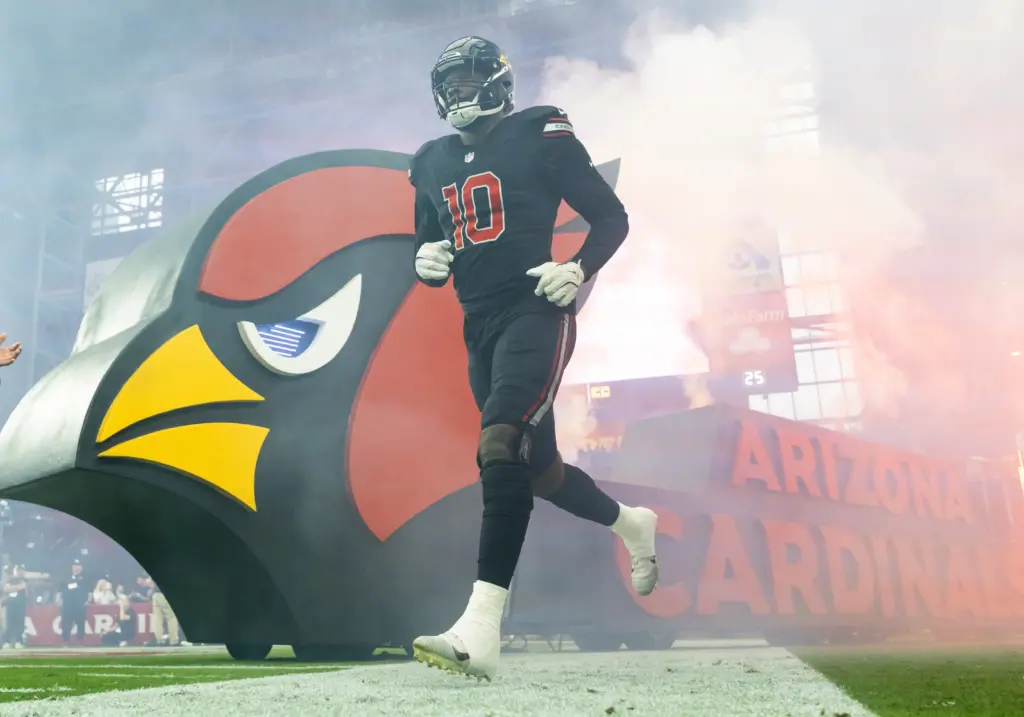 Cowboys Need More Than One Pass Rusher: Here Are Their Options 2 Josh Sweat is a pass rusher that Dallas should be interested in.