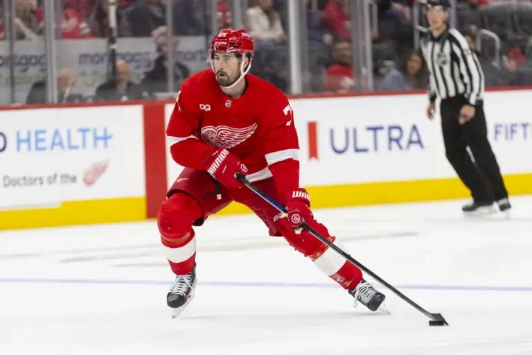 2026 10 18T010927Z 2066265925 MT1USATODAY30118026 RTRMADP 3 NHL SAN JOSE SHARKS AT DETROIT RED WINGS
